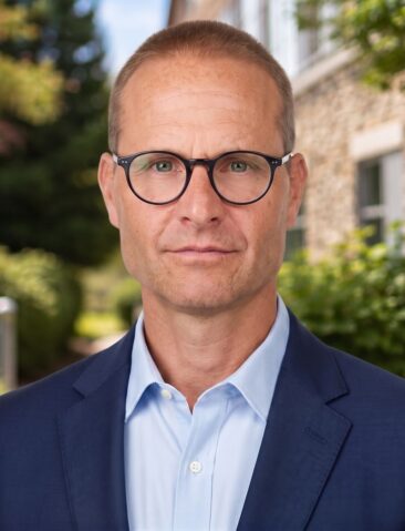 Robert Butchenhart Professional Headshot
