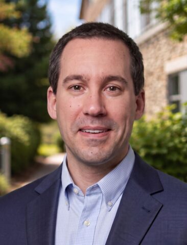 Andrew Holloway Professional Headshot