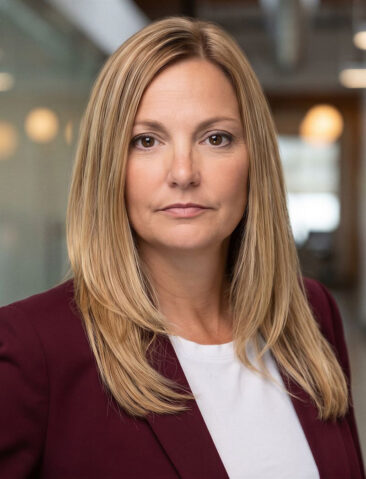 Christine Murray Professional Headshot