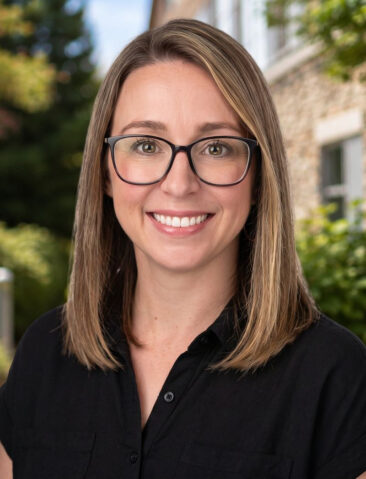 Holly Gorneau Professional Headshot
