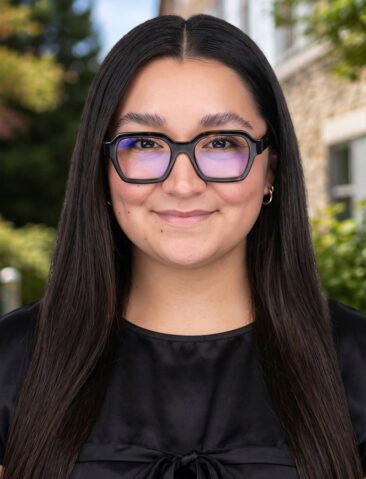 Olivia Mondragon Professional Headshot