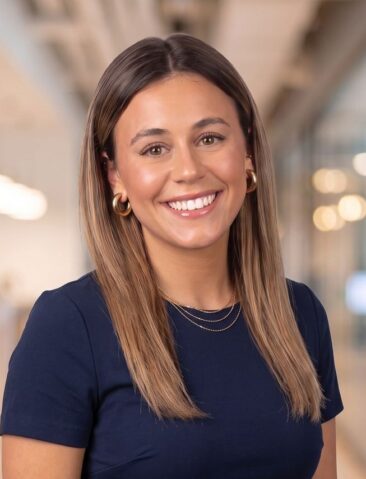Ashley Lynch Professional Headshot